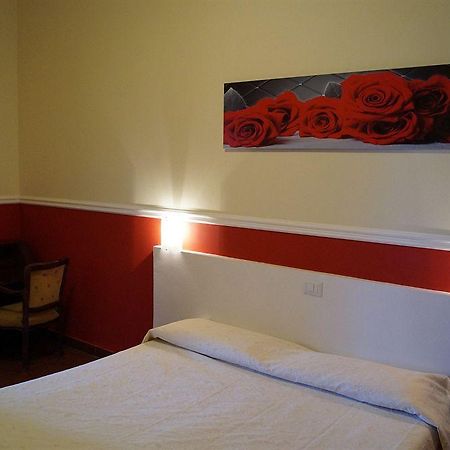 Hotel Villa La Rocca Rocca Priora  Bagian luar foto