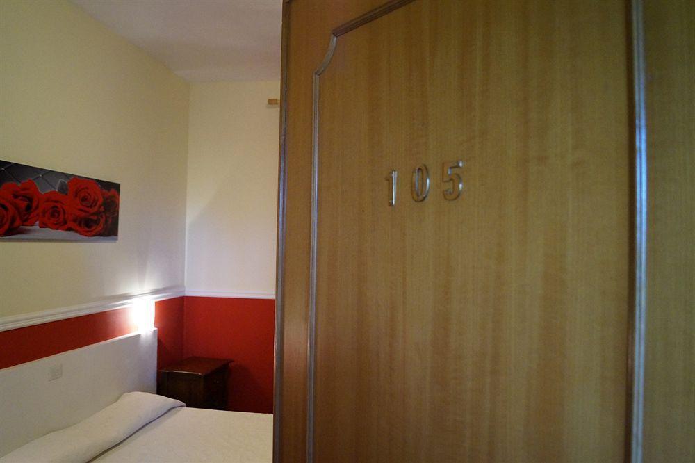 Hotel Villa La Rocca Rocca Priora  Bagian luar foto
