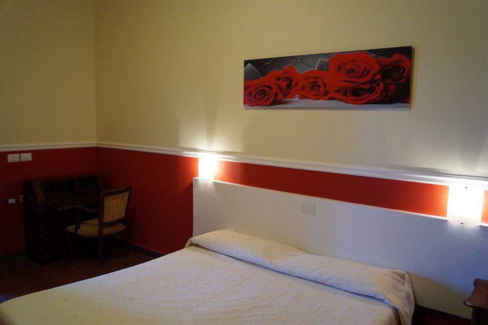 Hotel Villa La Rocca Rocca Priora  Bagian luar foto